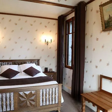 Couette-café Le Robinson 3*